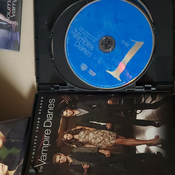 4 Seasons Of The Vampire Diaries - Picture 7 of 8